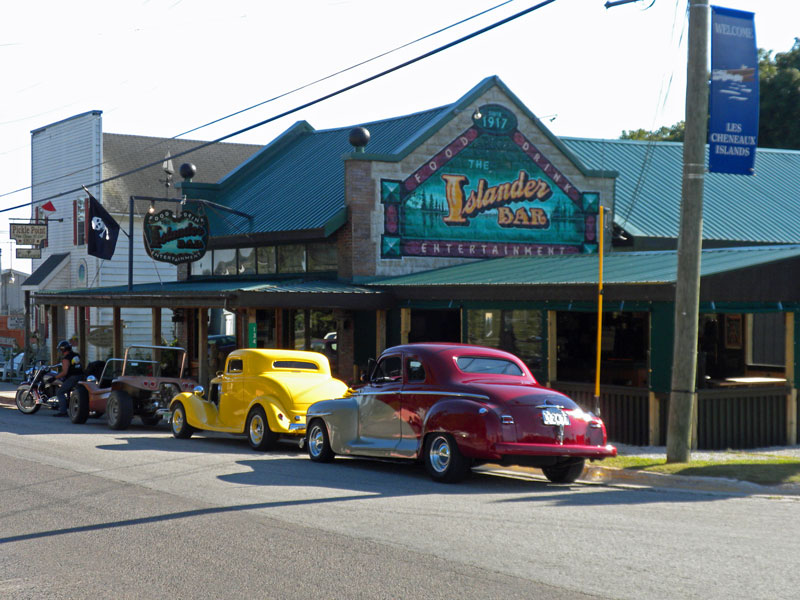 islander bar in hessle michigan